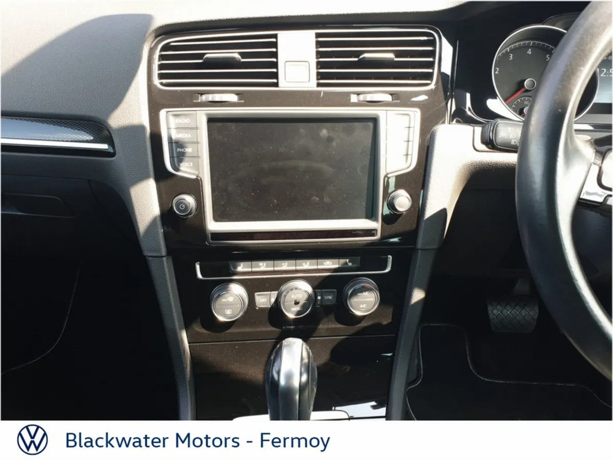 Volkswagen Golf Hatchback, Petrol, 2017, White
