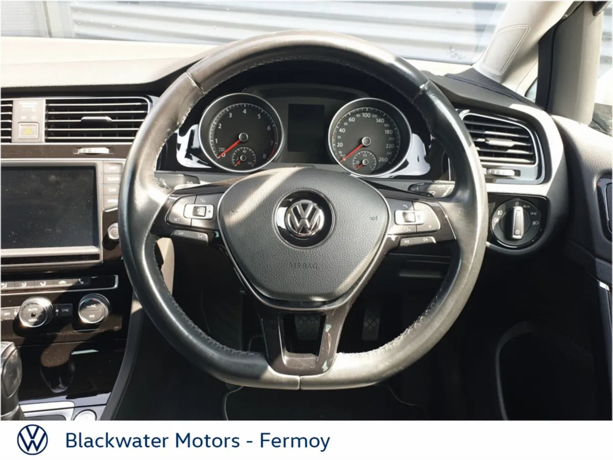 Volkswagen Golf Hatchback, Petrol, 2017, White