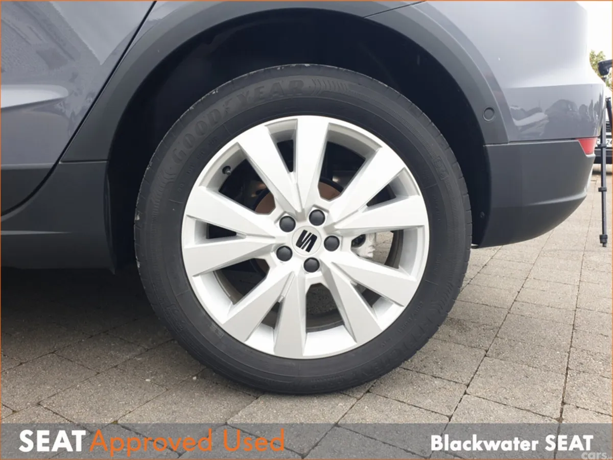 SEAT Arona Hatchback, Petrol, 2024, Black