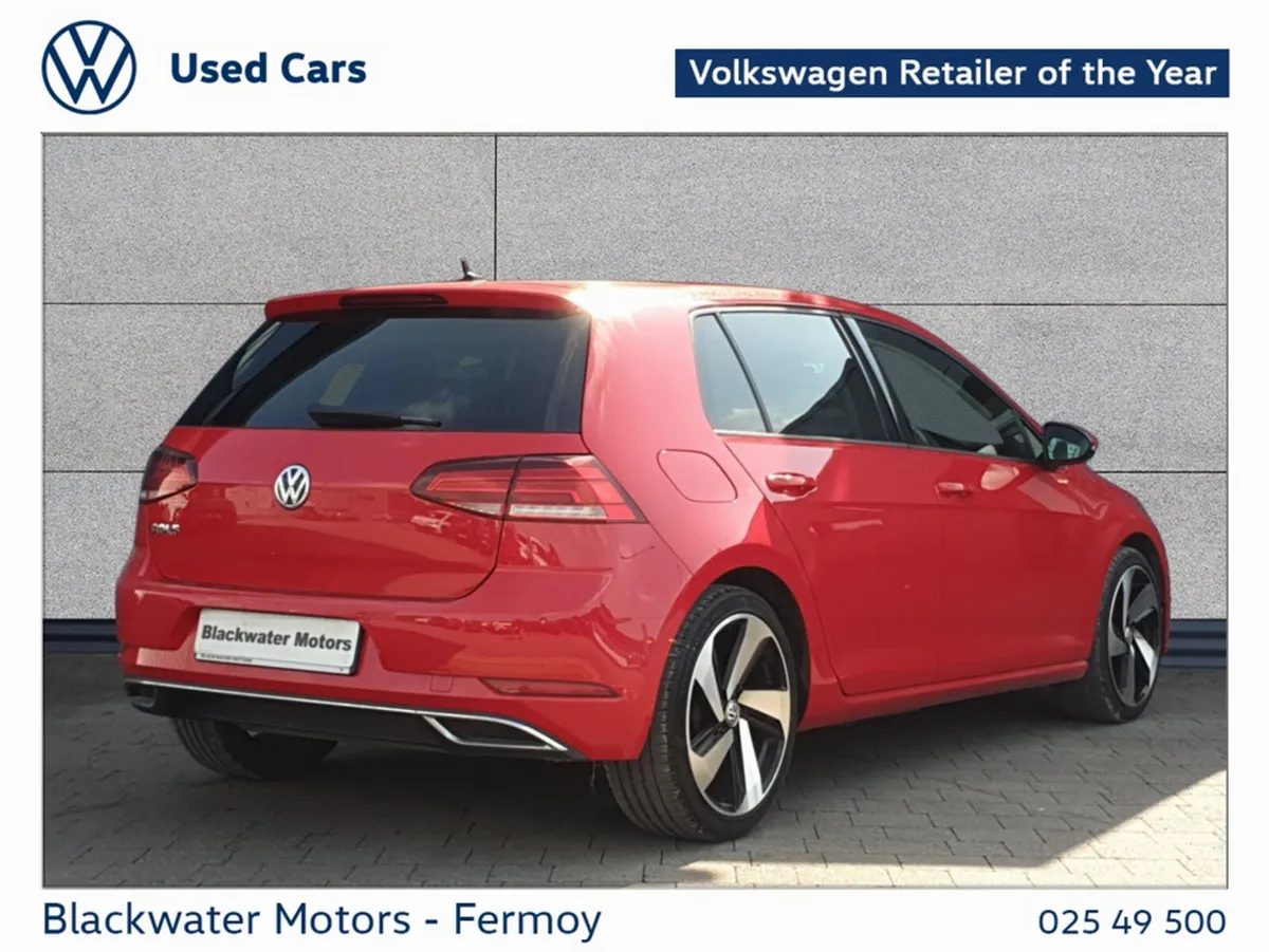 Volkswagen Golf Estate, Petrol, 2019, Red