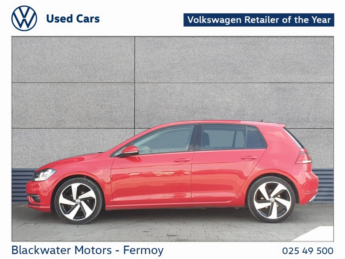 Volkswagen Golf Estate, Petrol, 2019, Red