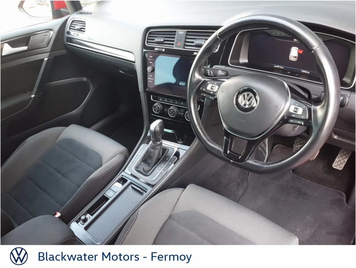 Volkswagen Golf Estate, Petrol, 2019, Red