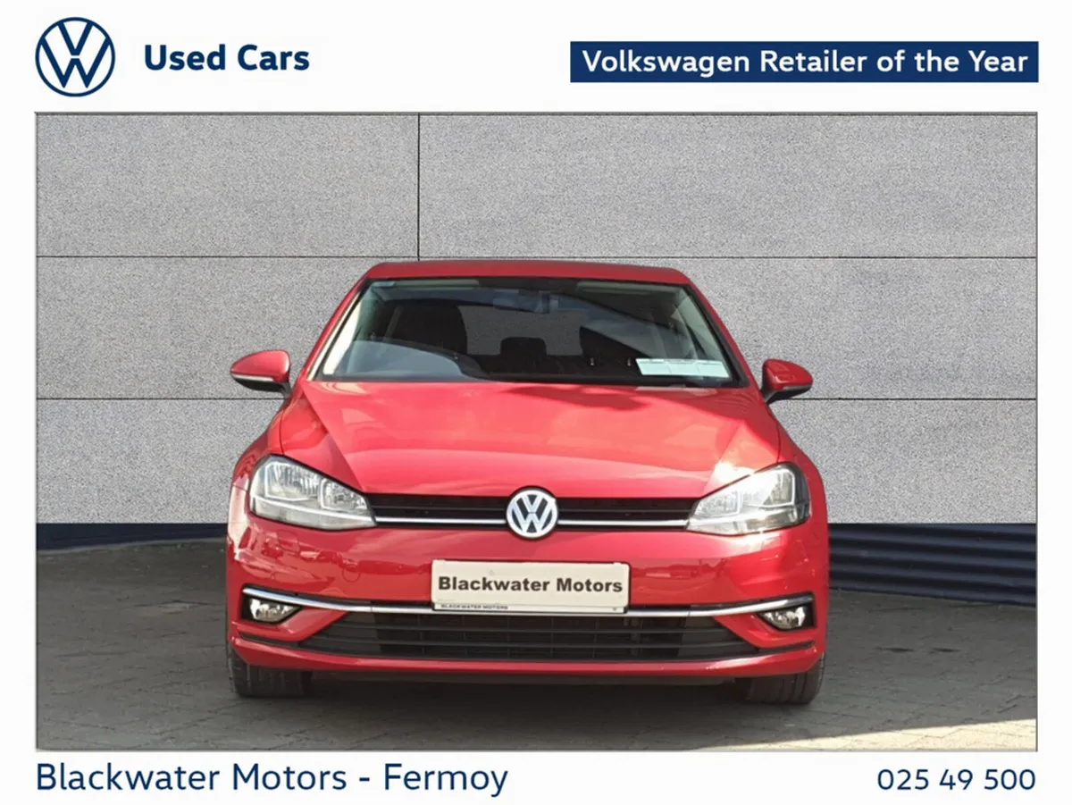 Volkswagen Golf Estate, Petrol, 2019, Red