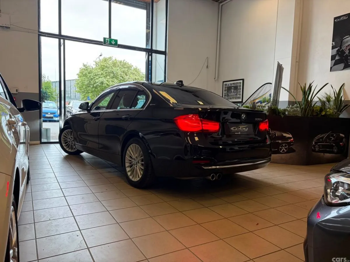 BMW 3-Series Saloon, Petrol Plug-in Hybrid, 2016, Black