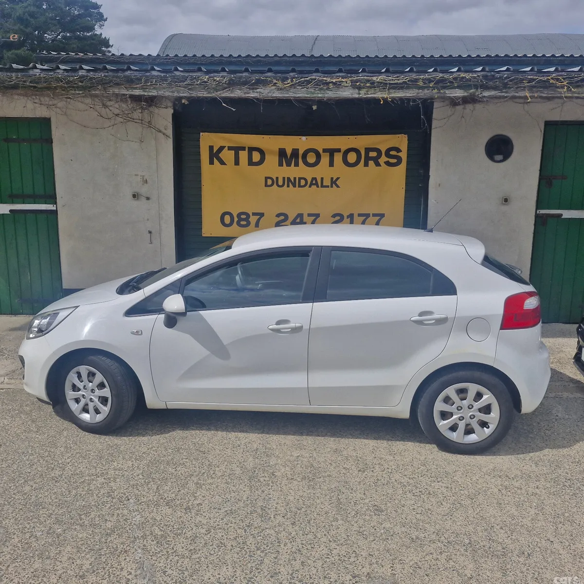 Kia Rio Hatchback, Petrol, 2014, White
