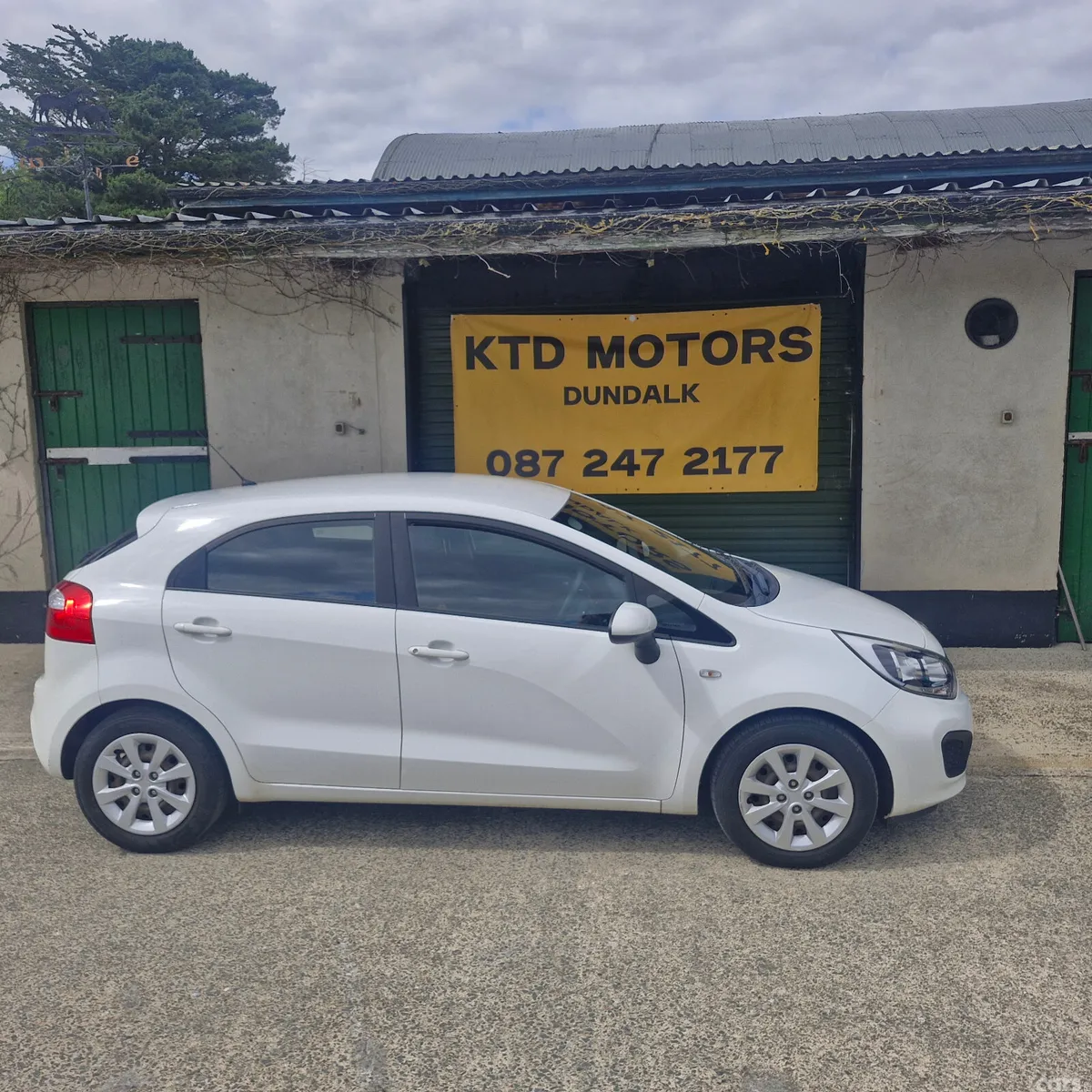 Kia Rio Hatchback, Petrol, 2014, White
