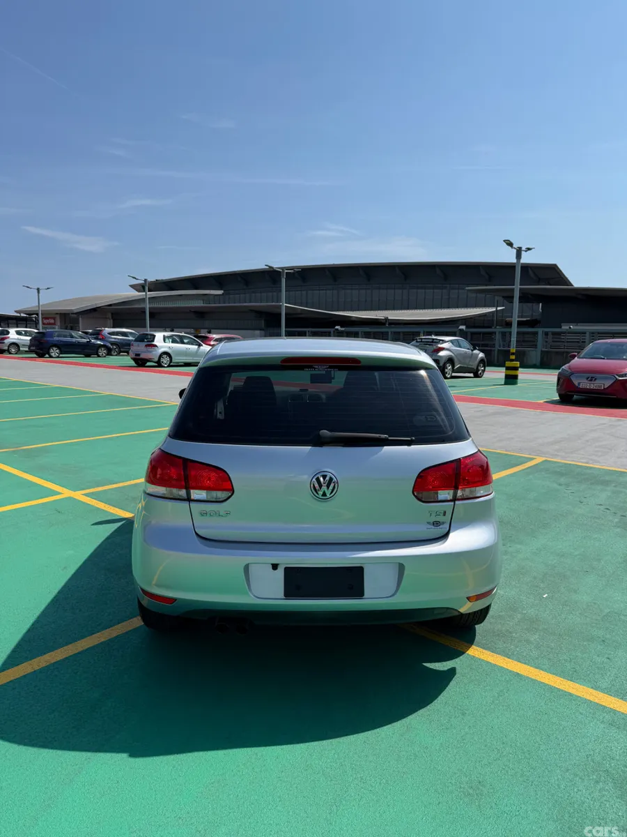 Volkswagen Golf Hatchback, Petrol, 2011, Silver
