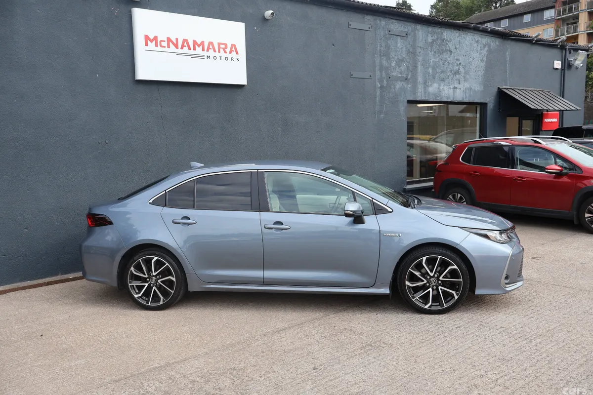 Toyota Corolla Saloon, Petrol Hybrid, 2019, Grey