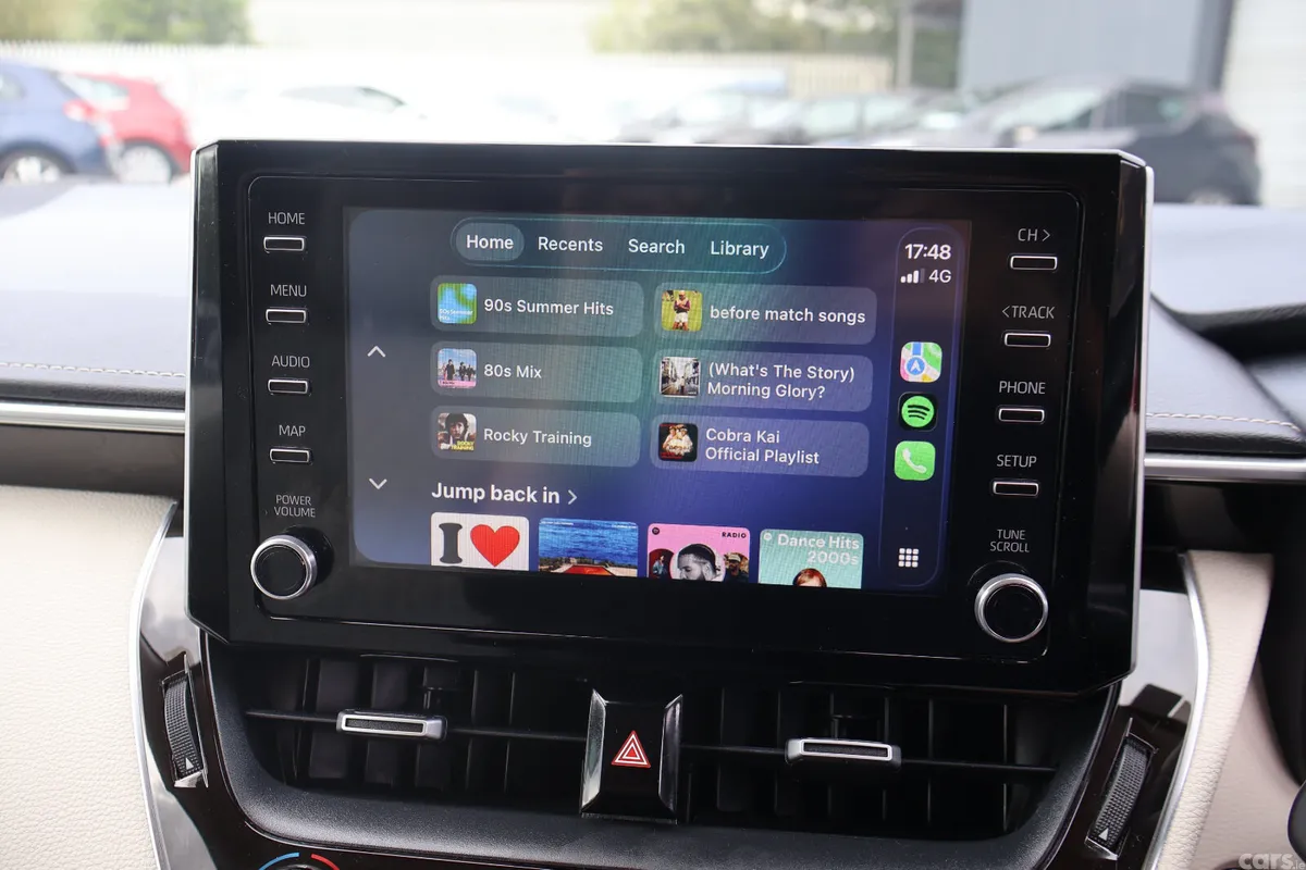 Toyota Corolla Saloon, Petrol Hybrid, 2019, Grey