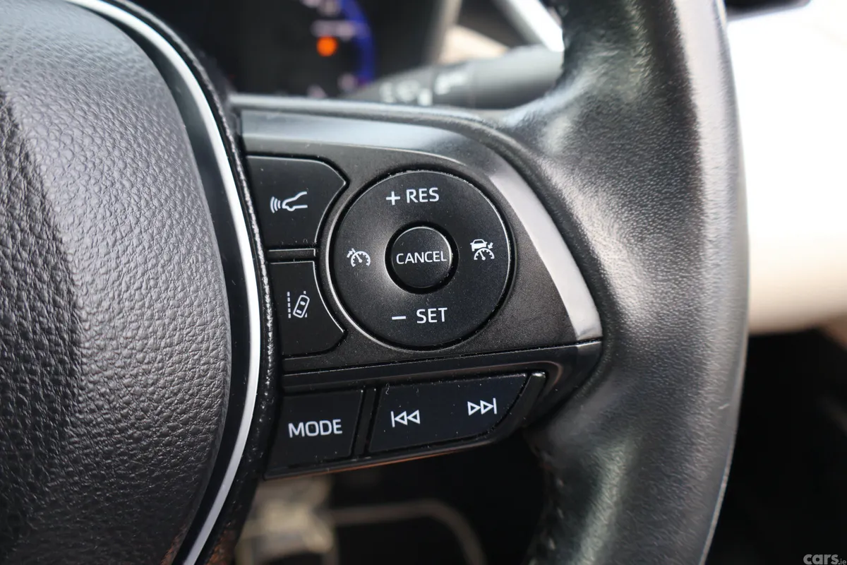 Toyota Corolla Saloon, Petrol Hybrid, 2019, Grey