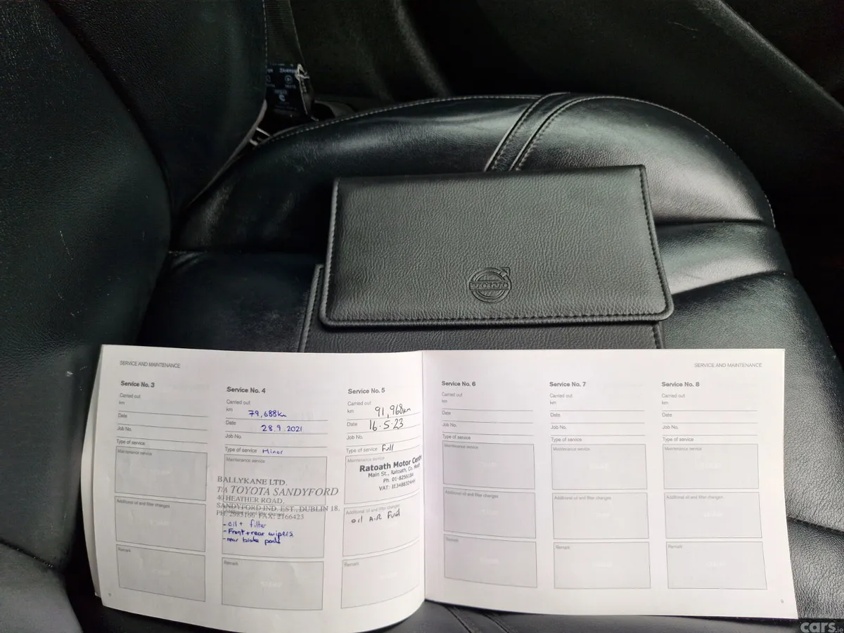 Volvo V40 Hatchback, Diesel, 2016, White
