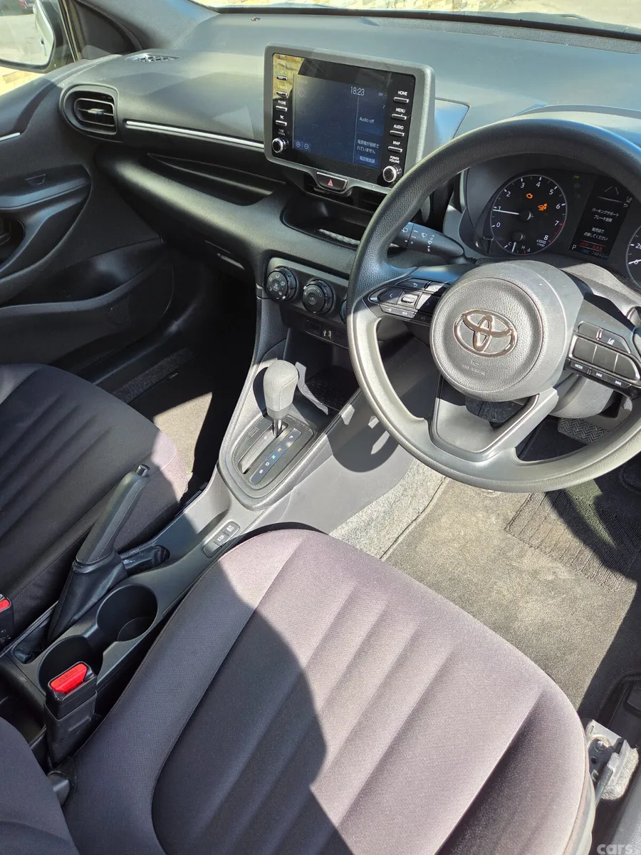 Toyota Yaris Hatchback, Petrol, 2021, White