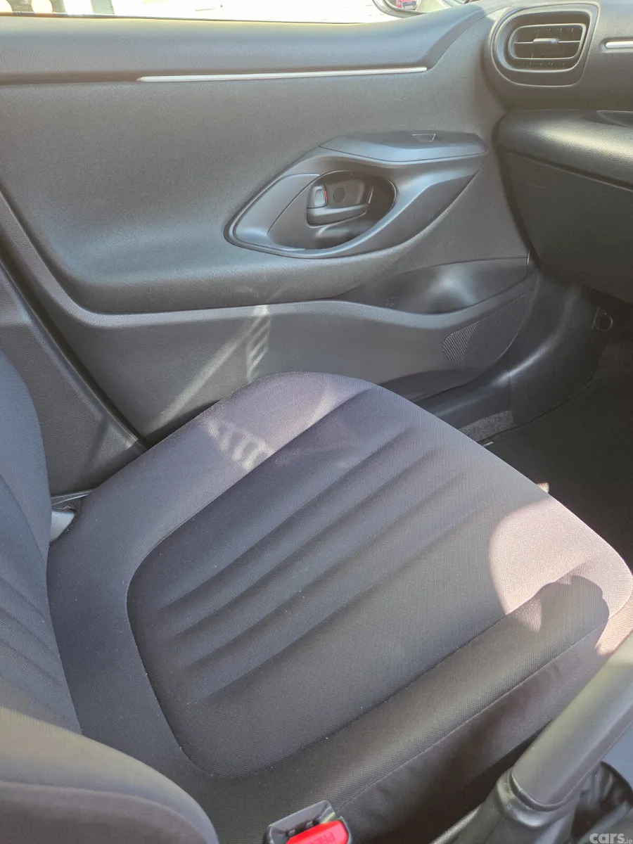 Toyota Yaris Hatchback, Petrol, 2021, White