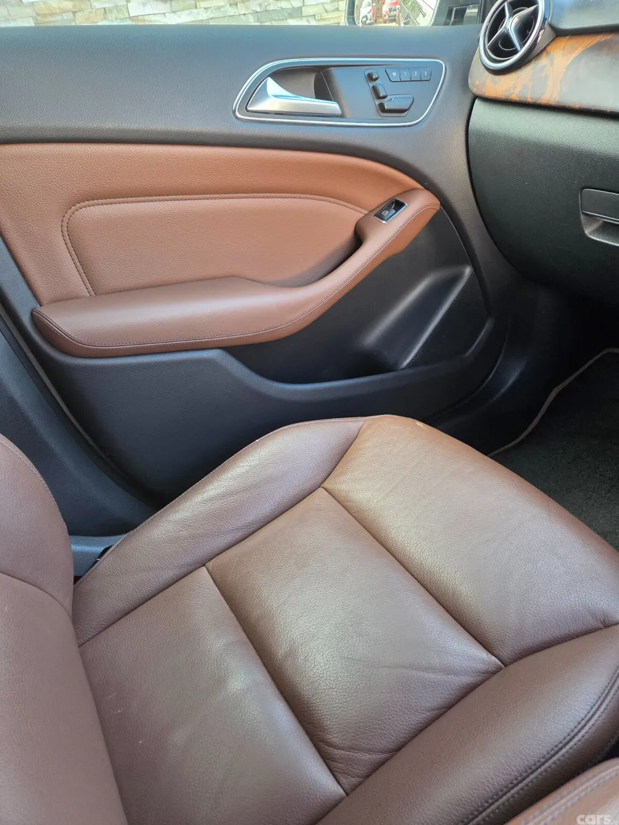Mercedes-Benz B-Class Hatchback, Petrol, 2013, Grey
