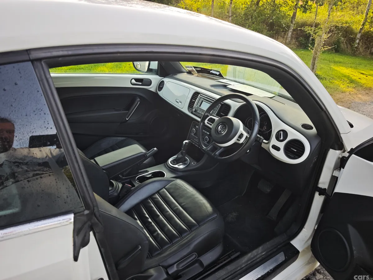 Volkswagen Beetle Hatchback, Petrol, 2012, White