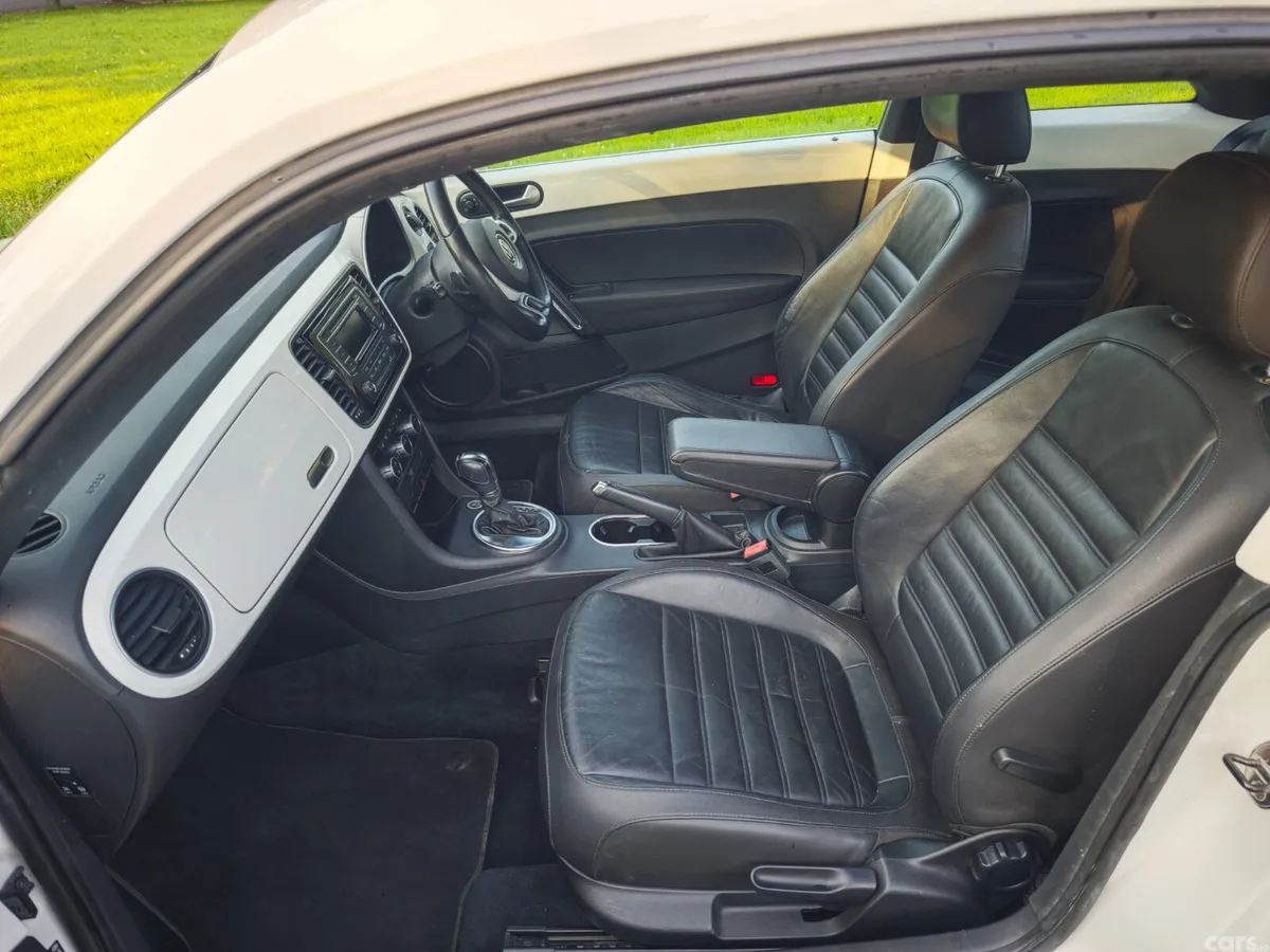 Volkswagen Beetle Hatchback, Petrol, 2012, White