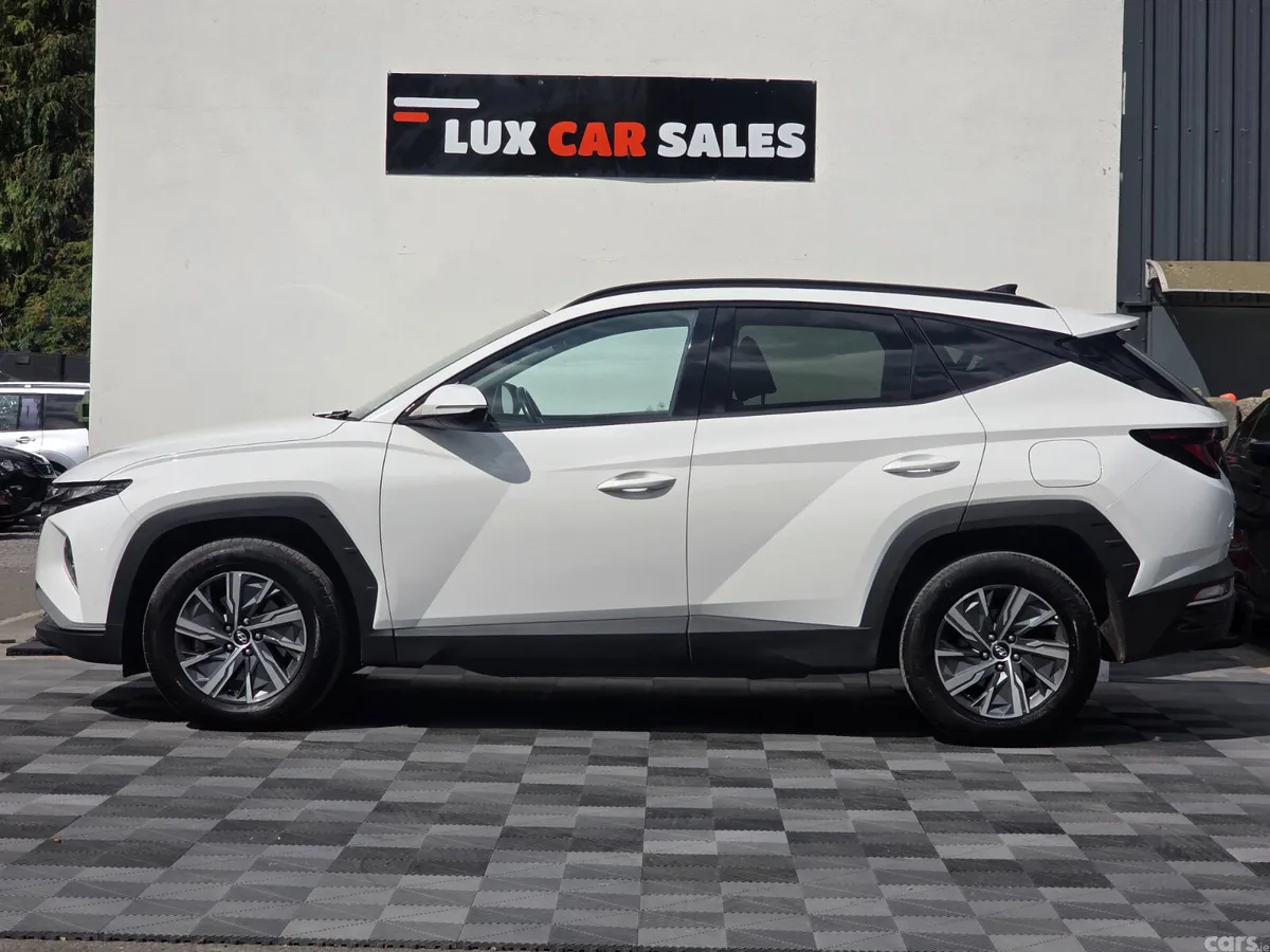 Hyundai Tucson SUV, Petrol Hybrid, 2023, White