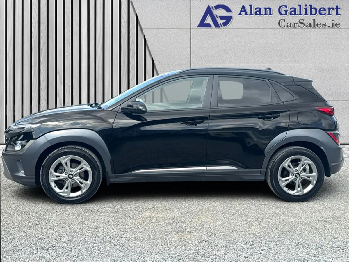 Hyundai KONA MPV, Petrol, 2021, Black