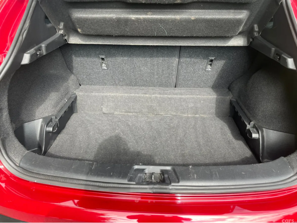 Nissan Qashqai MPV, Diesel, 2015, Red