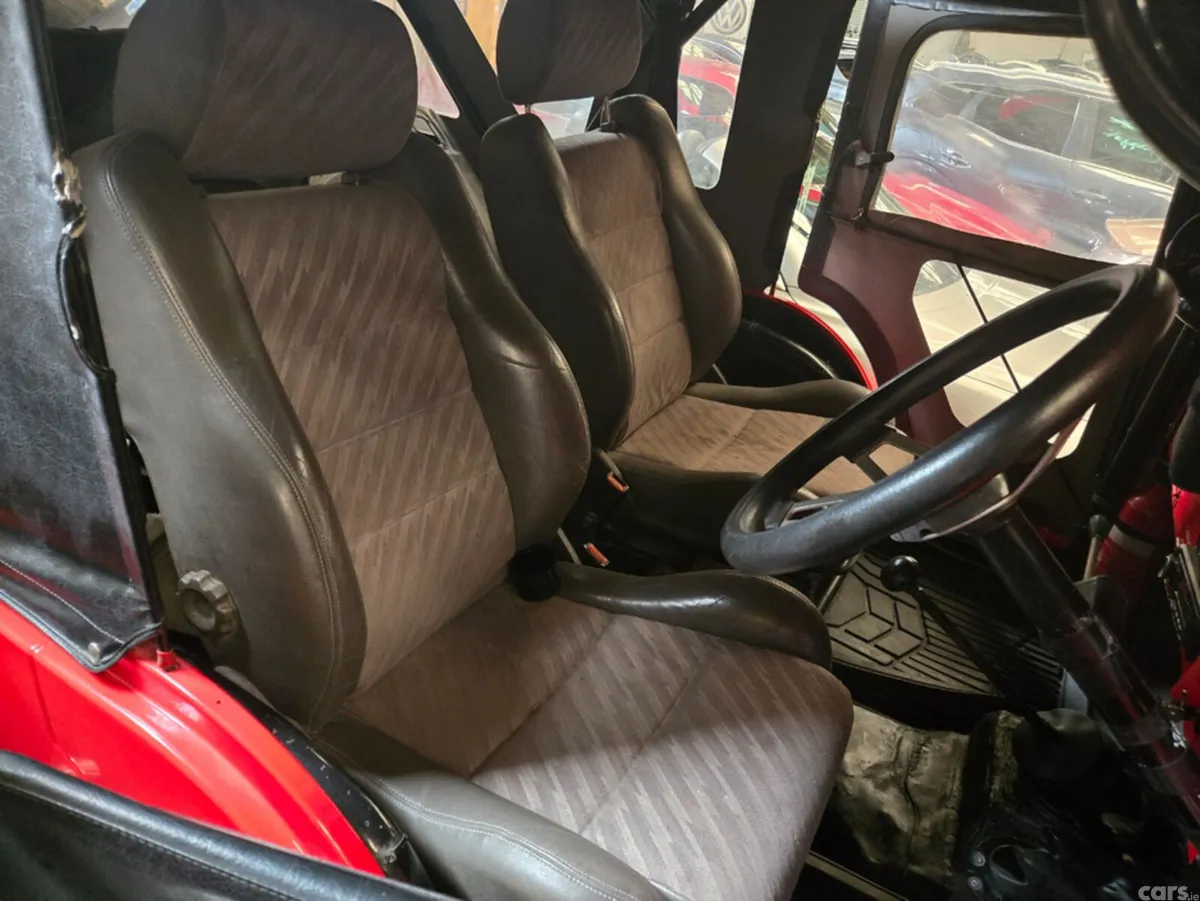 Jeep Renegade SUV, Petrol, 1975, Red