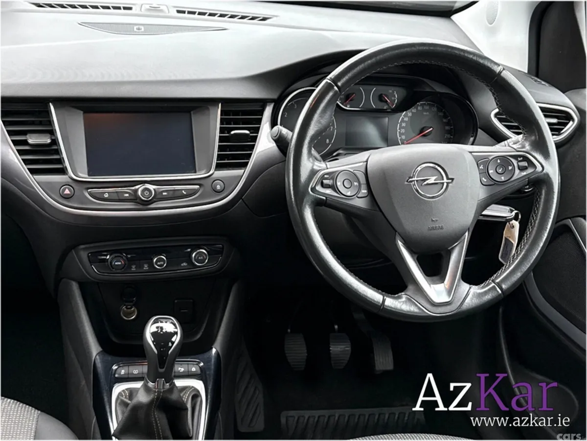 Opel Crossland X Hatchback, Petrol, 2022, Blue