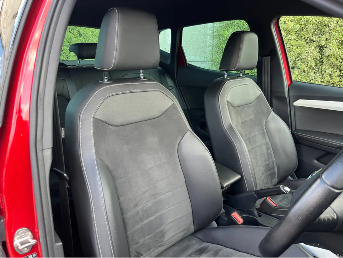 SEAT Arona SUV, Diesel, 2018, Red