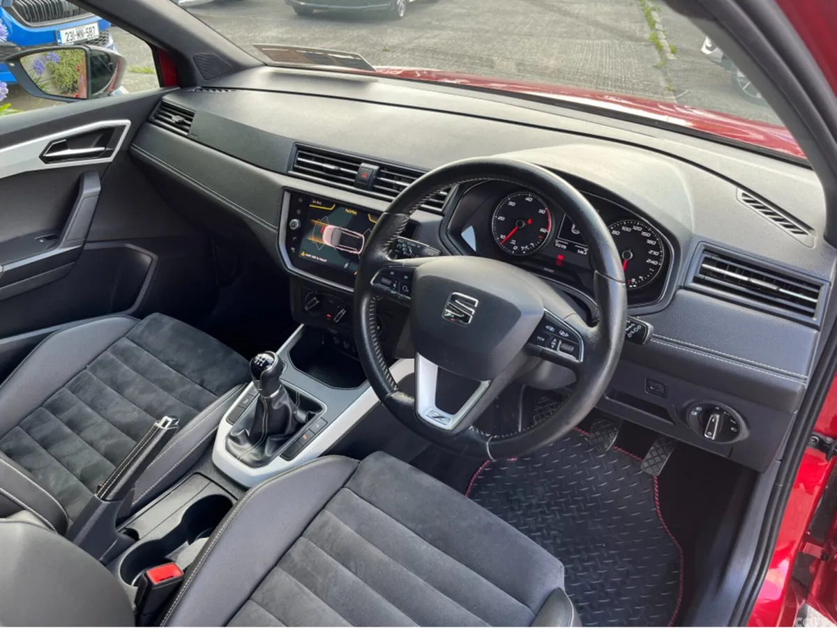 SEAT Arona SUV, Diesel, 2018, Red