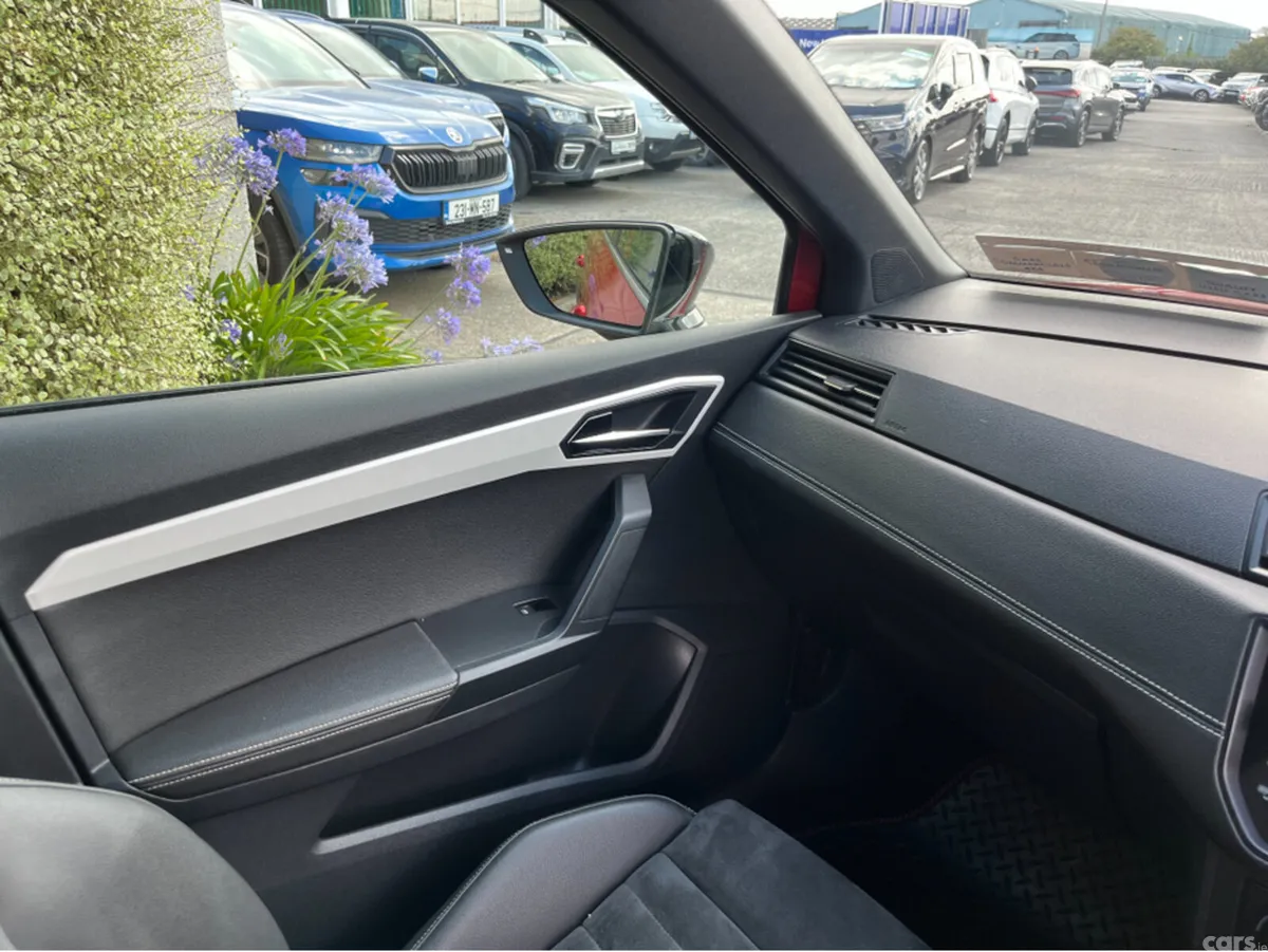 SEAT Arona SUV, Diesel, 2018, Red