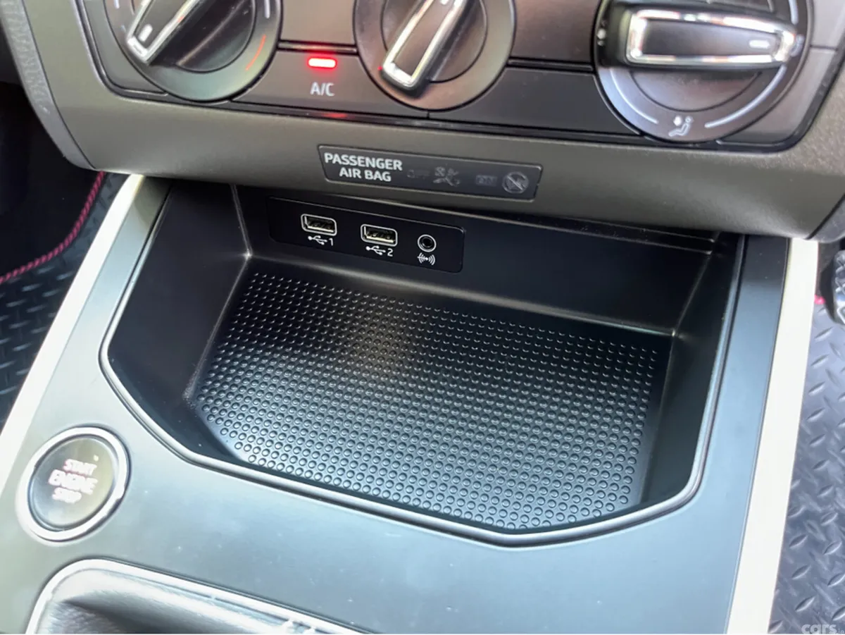 SEAT Arona SUV, Diesel, 2018, Red