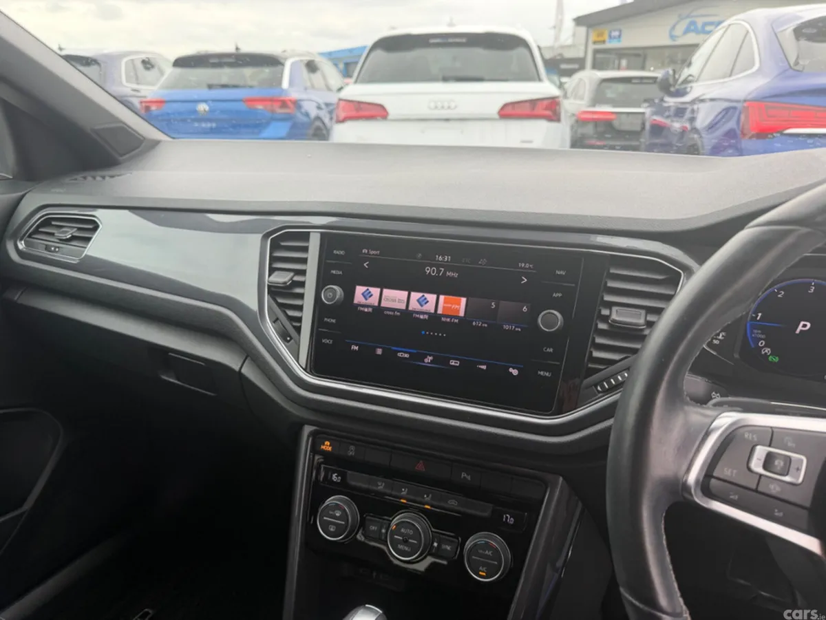 Volkswagen T-Roc SUV, Diesel, 2021, White