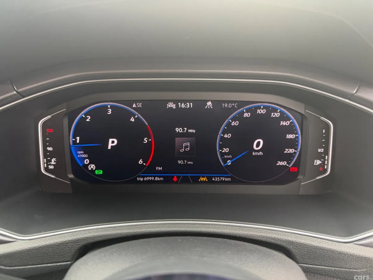 Volkswagen T-Roc SUV, Diesel, 2021, White