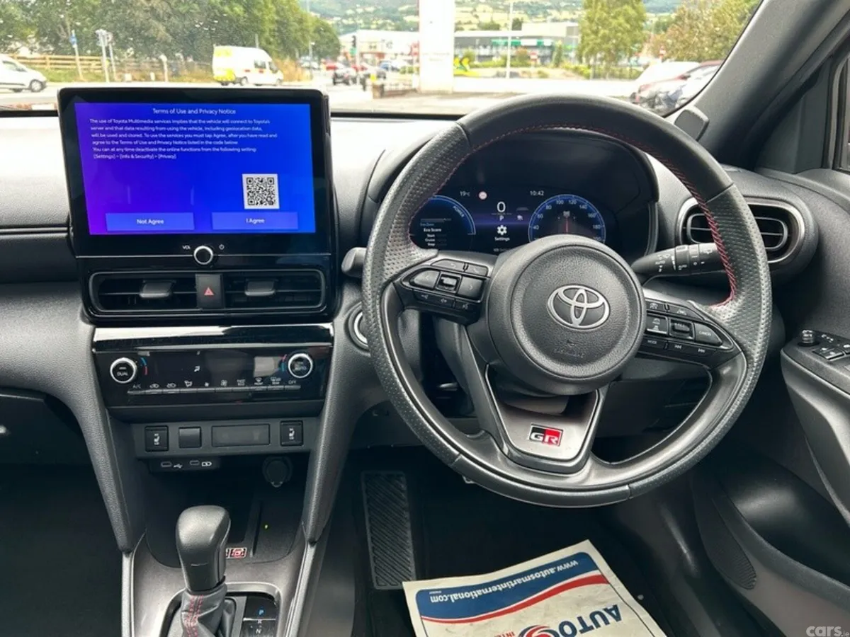 Toyota Yaris Cross Hatchback, Petrol Hybrid, 2025, Red