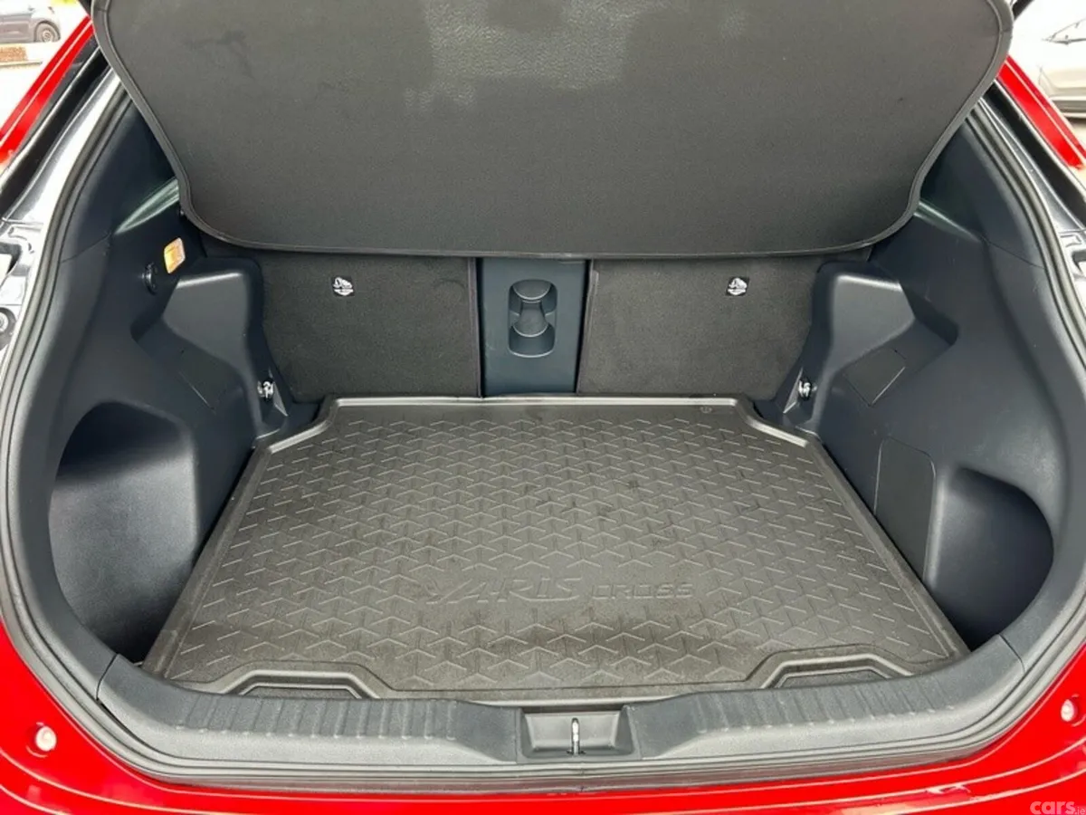 Toyota Yaris Cross Hatchback, Petrol Hybrid, 2025, Red