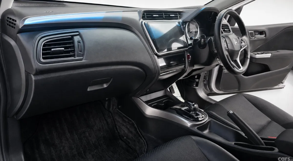 Honda Grace Saloon, Petrol Hybrid, 2017, Grey