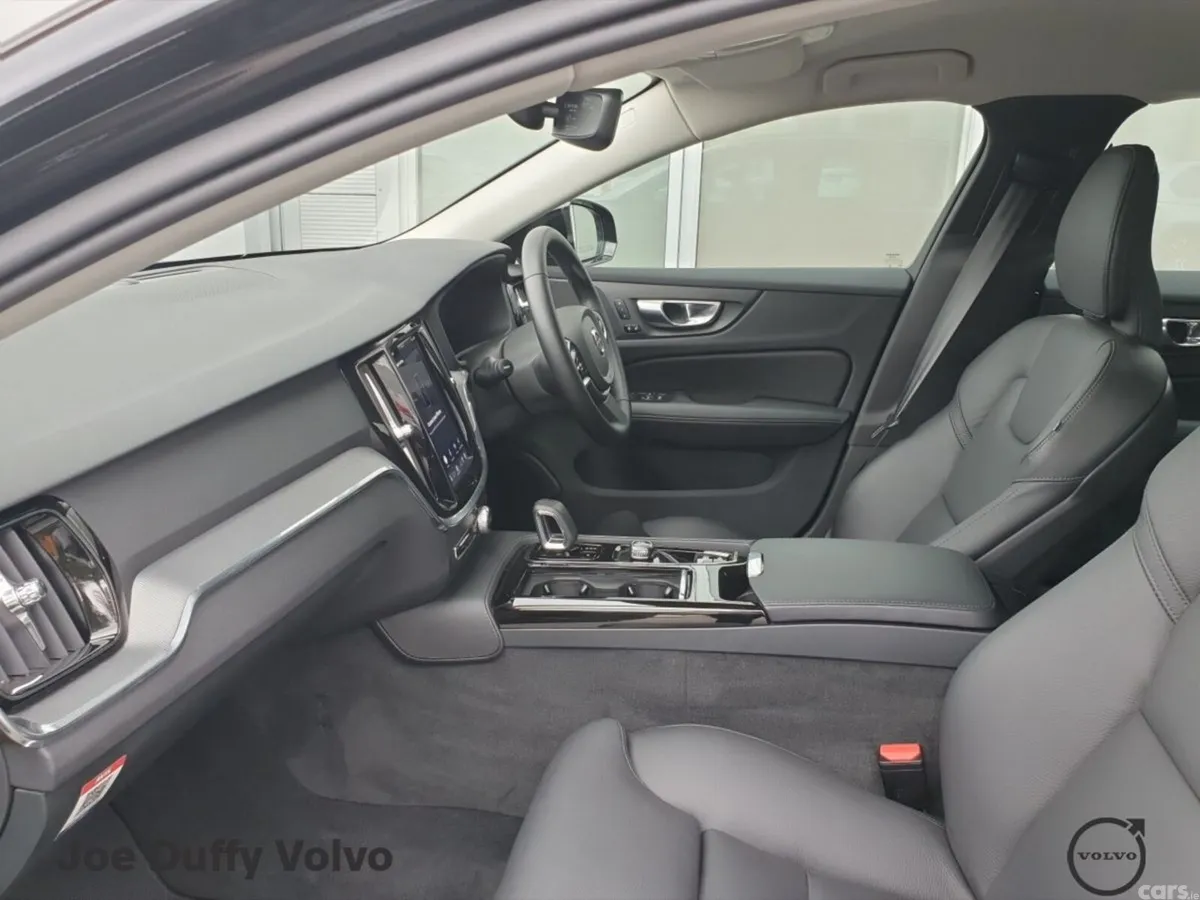 Volvo V60 Estate, Petrol Plug-in Hybrid, 2025, Black