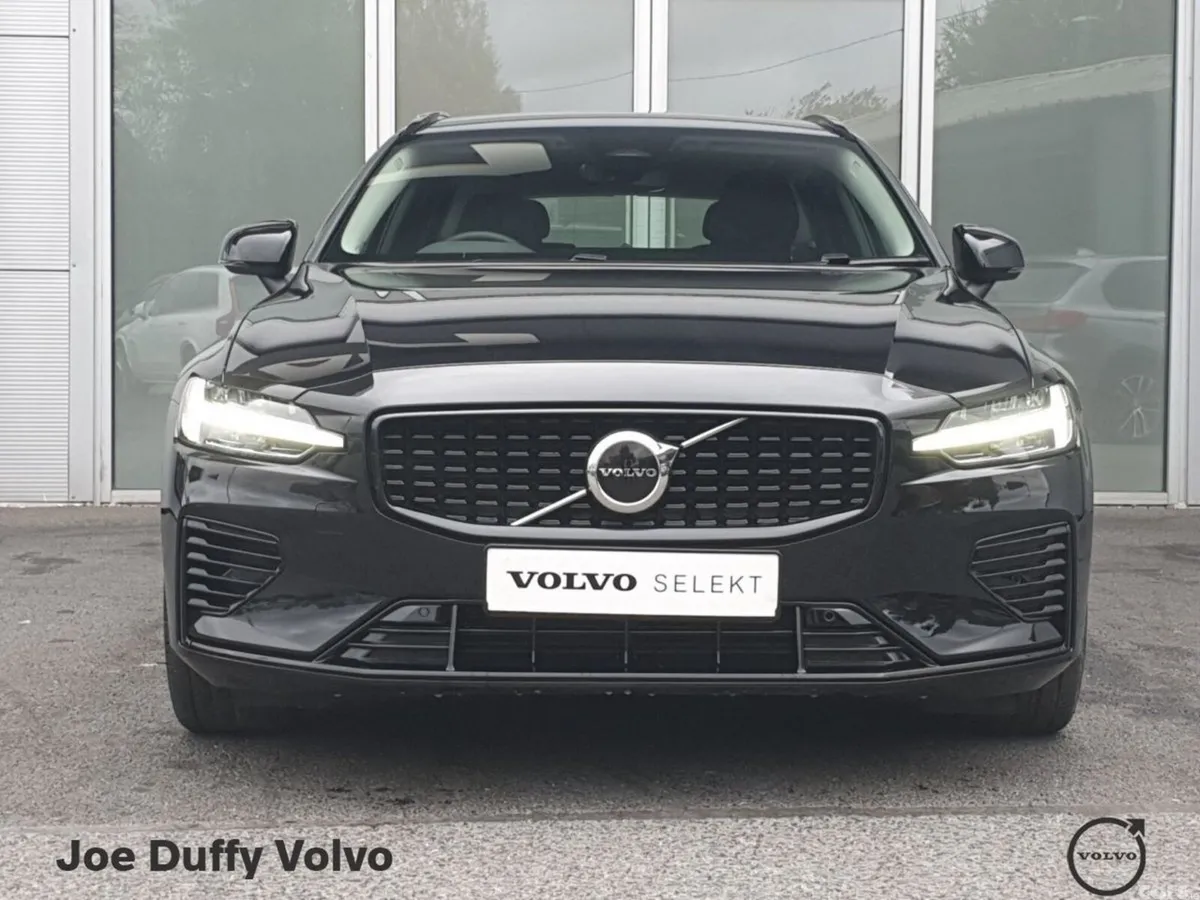 Volvo V60 Estate, Petrol Plug-in Hybrid, 2025, Black