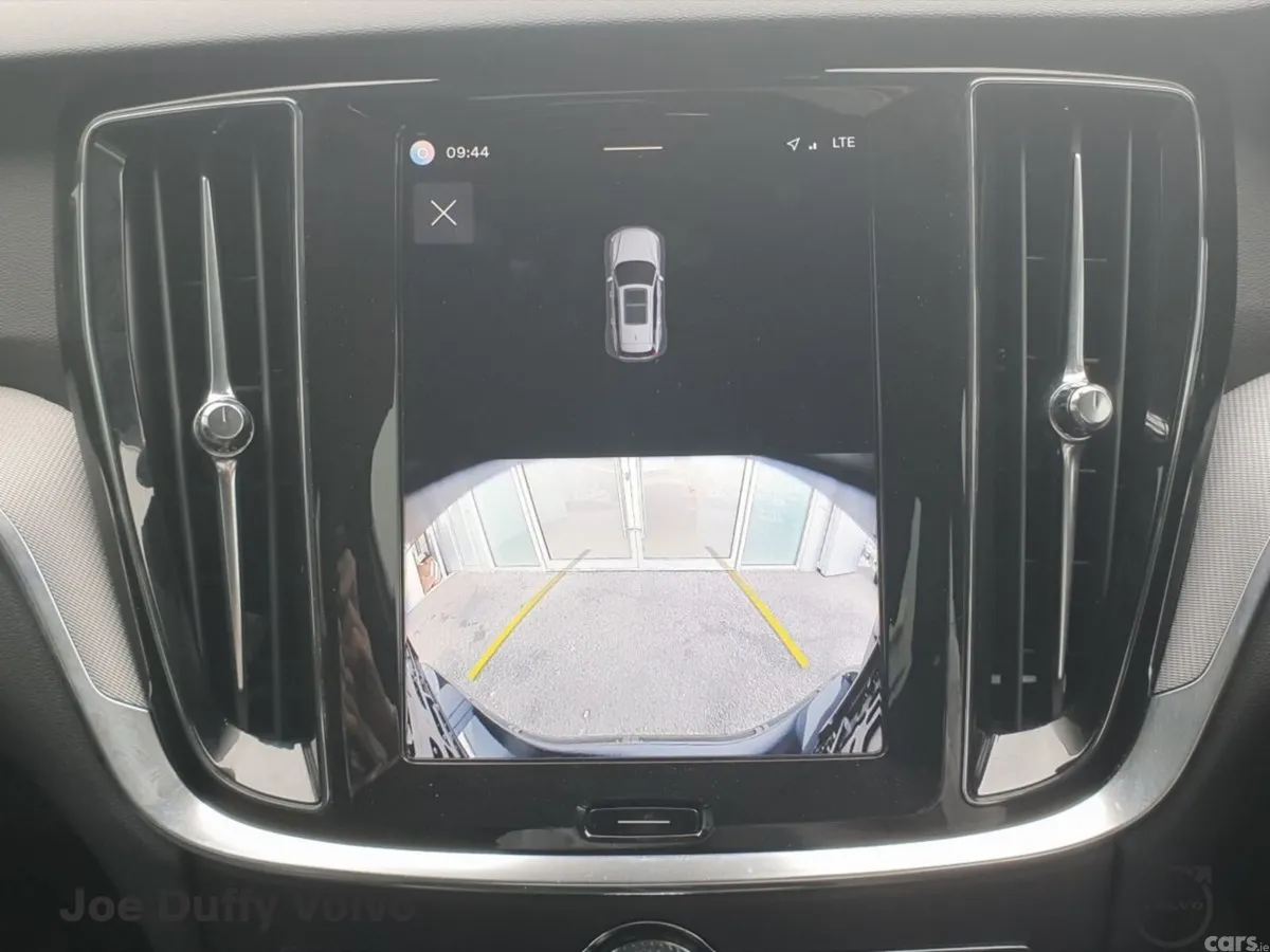 Volvo V60 Estate, Petrol Plug-in Hybrid, 2025, Black