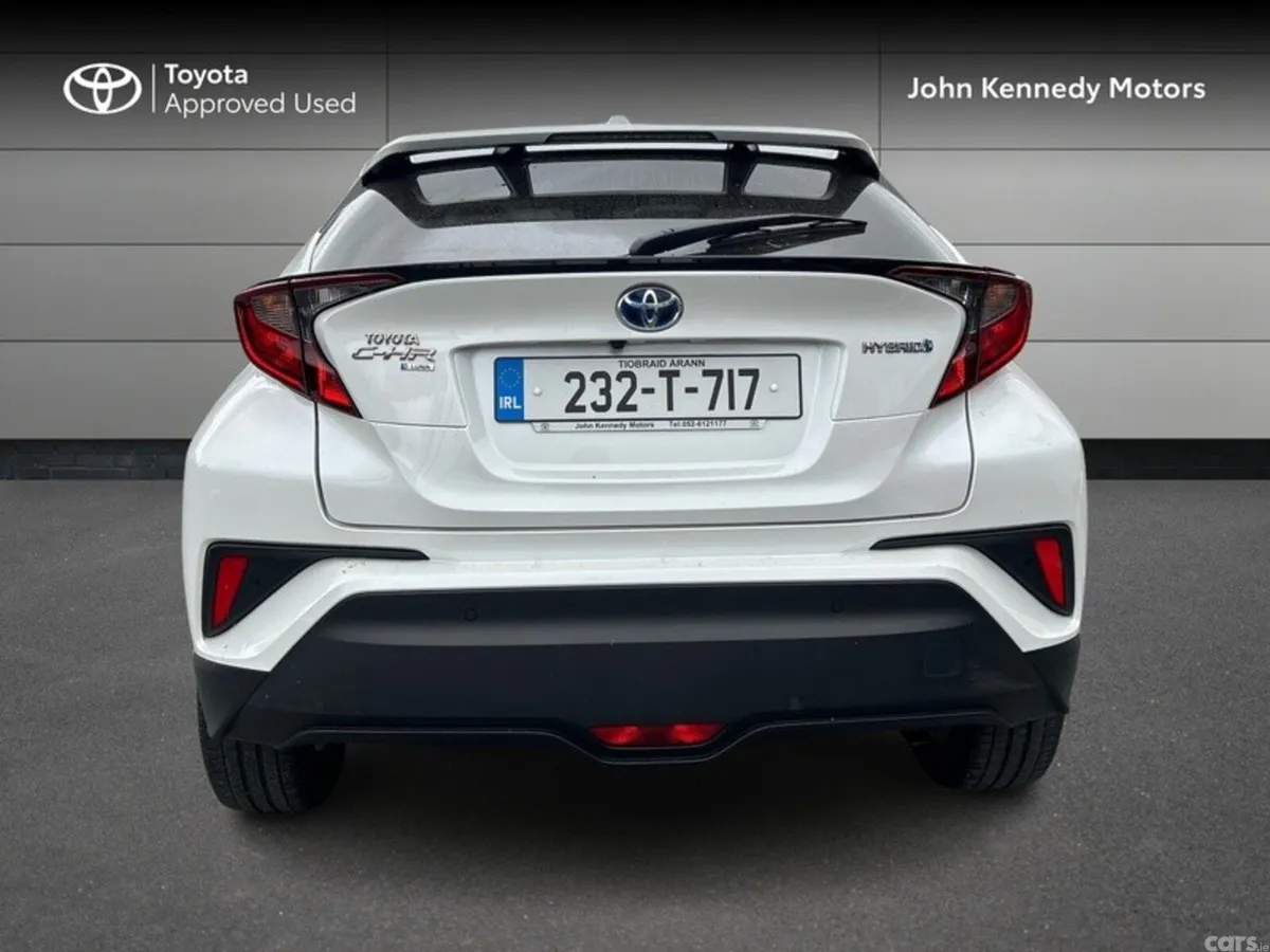 Toyota C-HR SUV, Petrol Hybrid, 2023, White