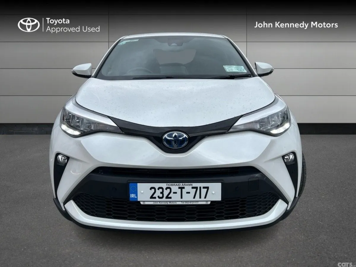 Toyota C-HR SUV, Petrol Hybrid, 2023, White