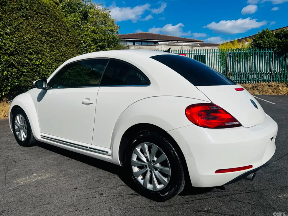 Volkswagen Beetle Hatchback, Petrol, 2013, White
