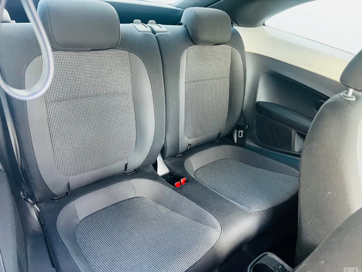 Volkswagen Beetle Hatchback, Petrol, 2013, White