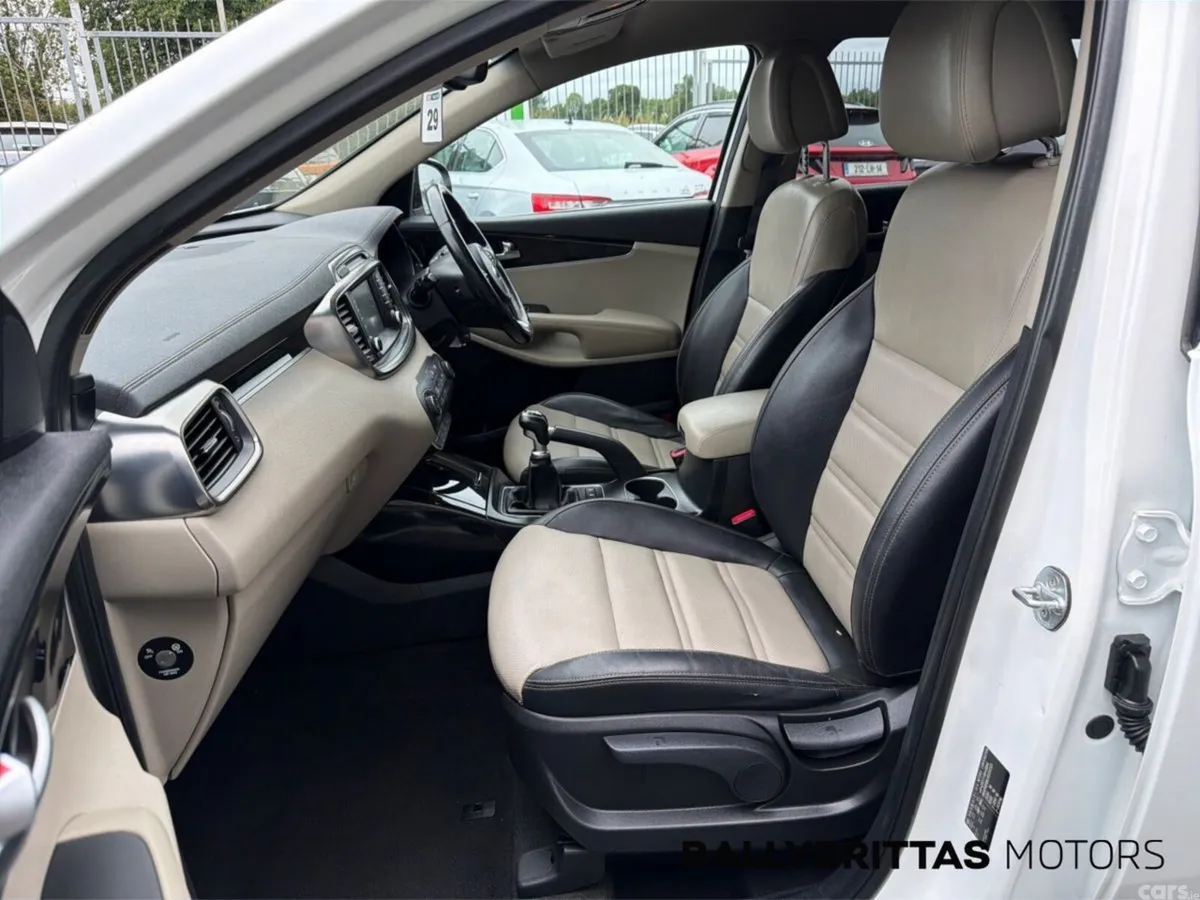 Kia Sorento SUV, Diesel, 2017, White