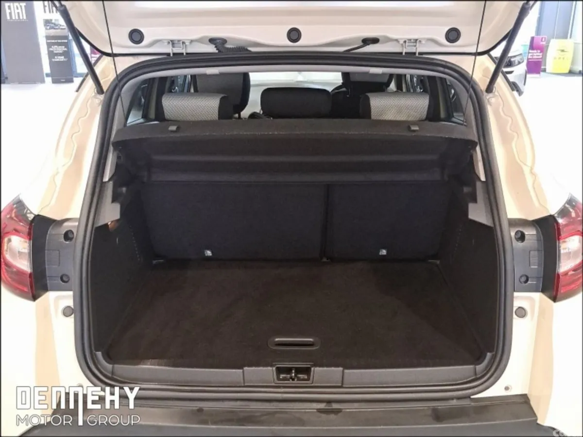 Renault Captur Hatchback, Petrol, 2019, White