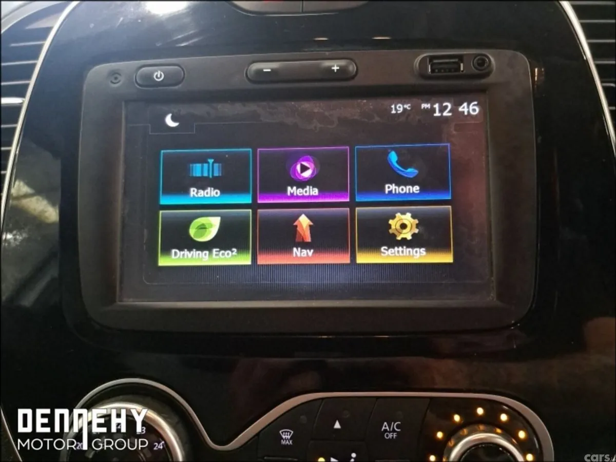 Renault Captur Hatchback, Petrol, 2019, White
