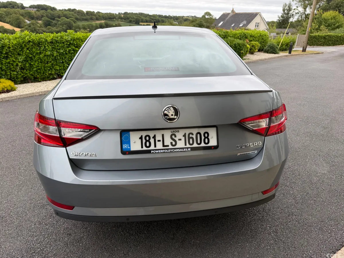 Skoda Superb Hatchback, Diesel, 2018, Grey