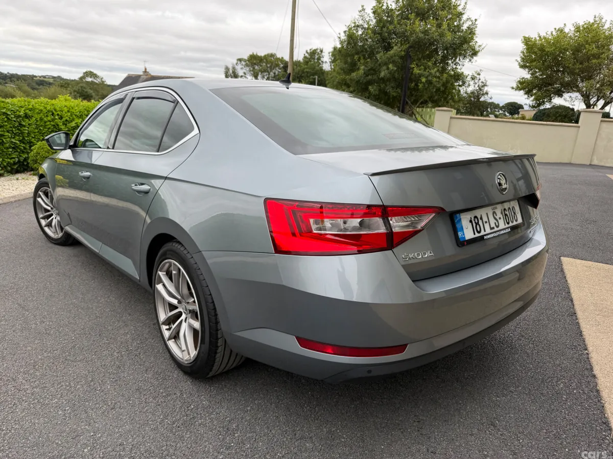 Skoda Superb Hatchback, Diesel, 2018, Grey