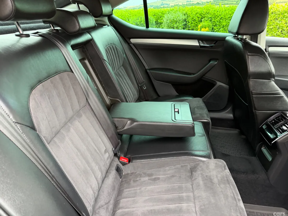 Skoda Superb Hatchback, Diesel, 2018, Grey