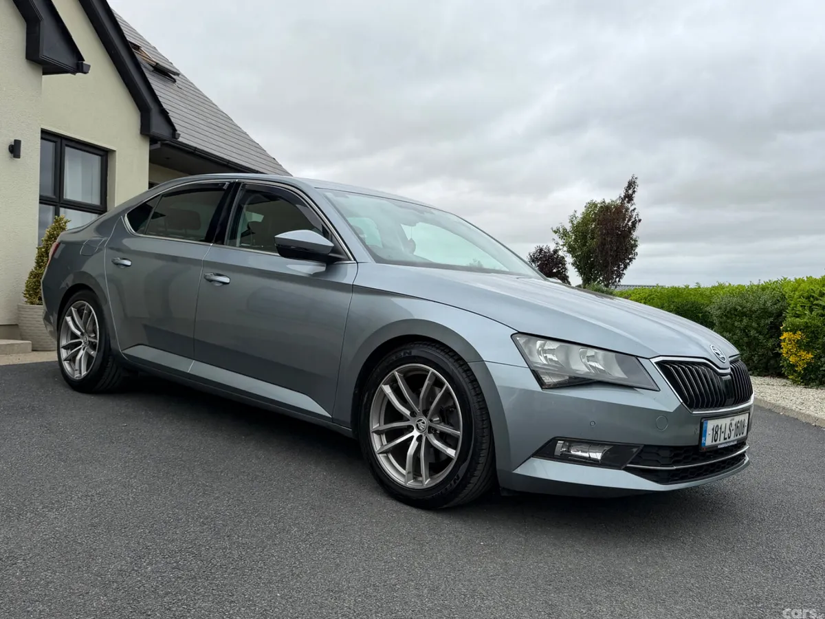 Skoda Superb Hatchback, Diesel, 2018, Grey