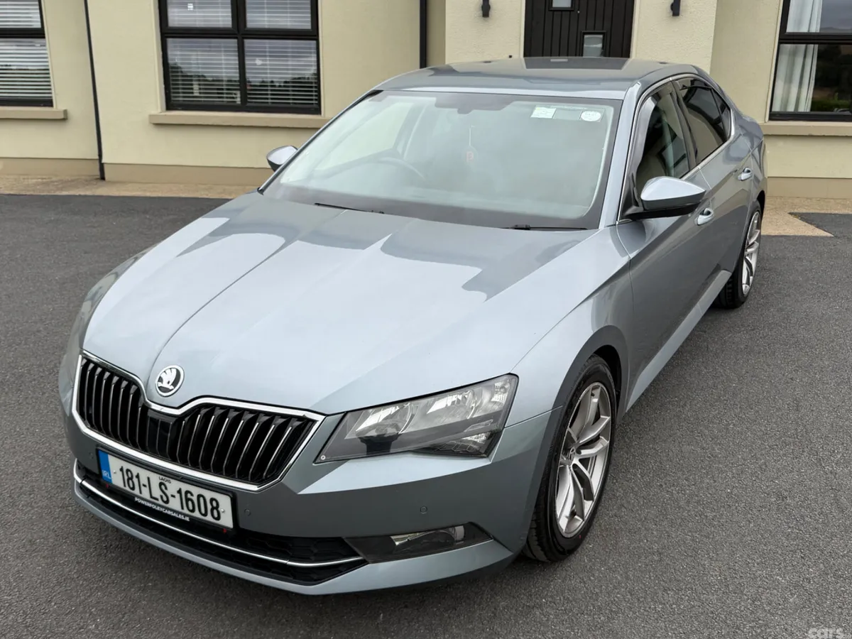 Skoda Superb Hatchback, Diesel, 2018, Grey