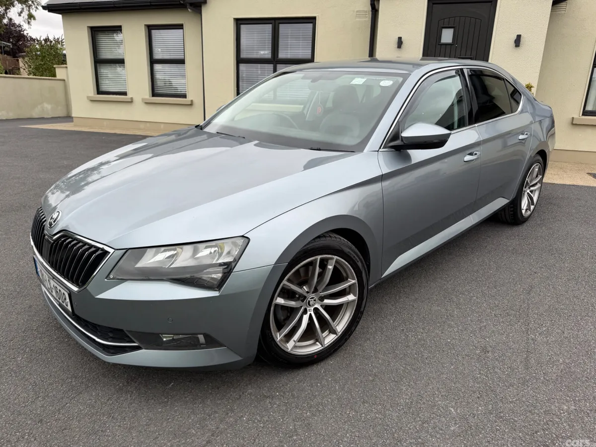 Skoda Superb Hatchback, Diesel, 2018, Grey
